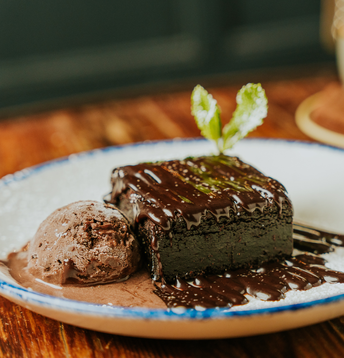 Dinner & Dining at The Wig & Walnut in Grange Park